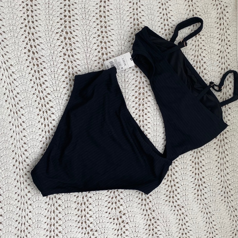 One Piece Bathing Suits - Picture 10 of 14